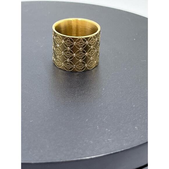 Michael Kors Gold Plated Pave
Monogram Heritage Band Barrel Cigar Ring size 7 - Picture 9 of 10